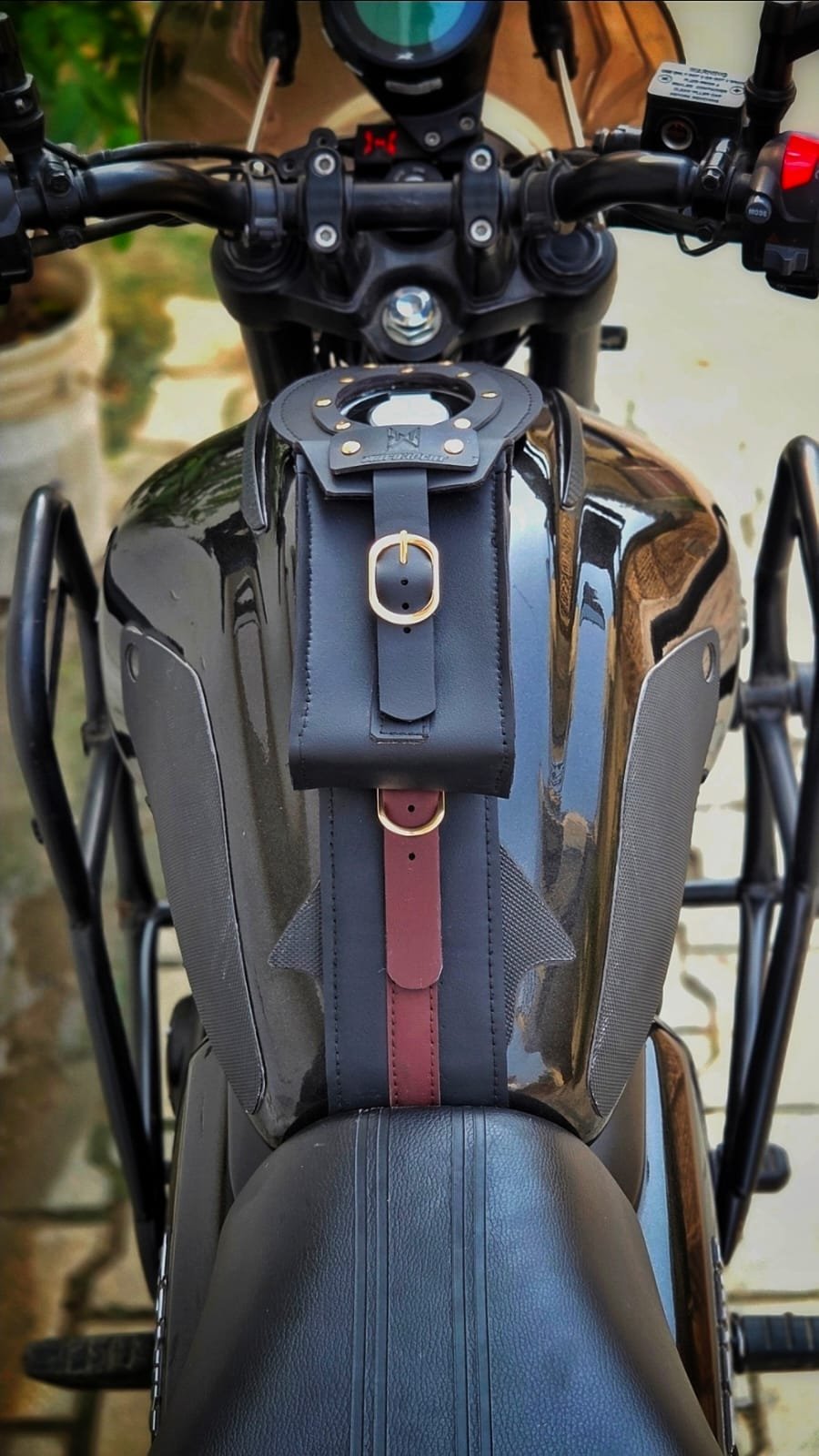 TVS RONIN LATHER TANK STRAP WITH BAG